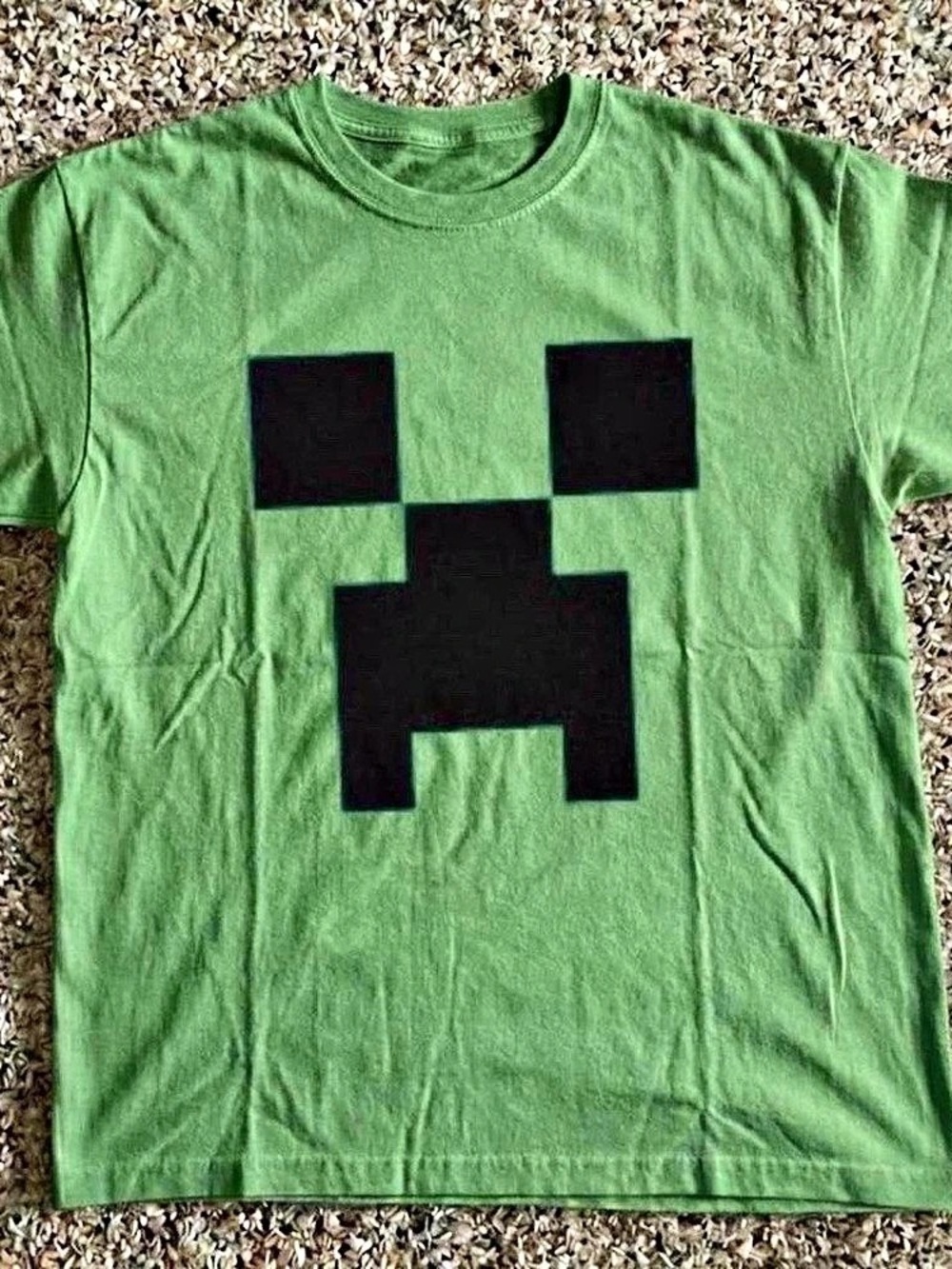 Minecraft Creeper Face Graphic T-Shirt Graphic Tee in Green